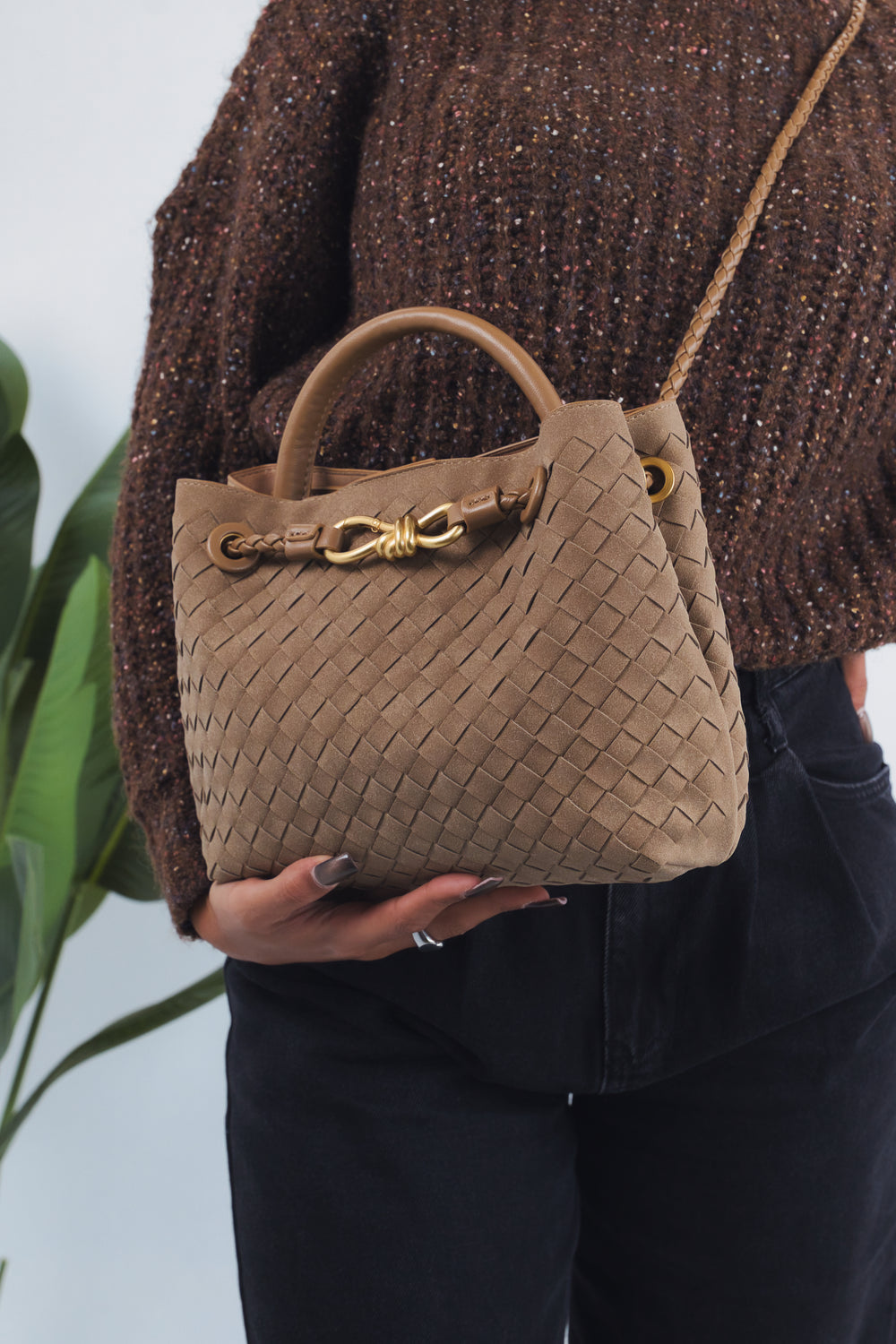 Sabrina Suede Woven Bag - Hezelnut